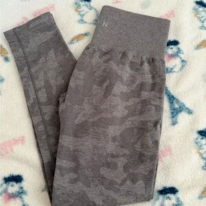 NVGTN Gray Camo Leggings